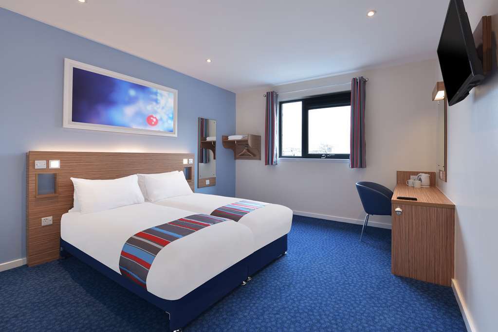 Travelodge Birmingham Central Room photo